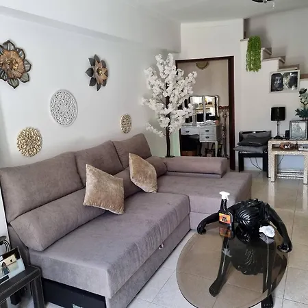 Sun And Ocean House With 2 Bathrooms *